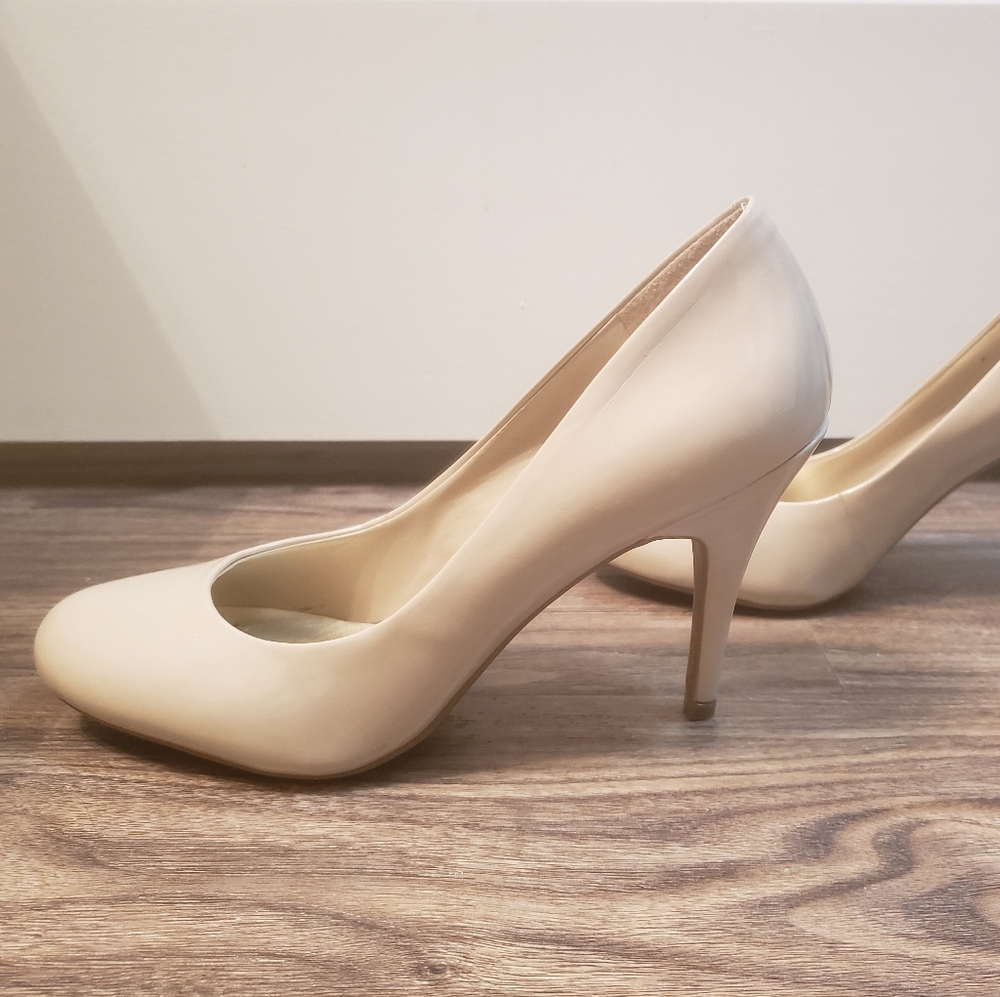 NWOB Jessica Simpson Nude Pumps